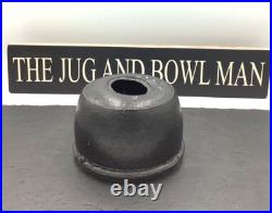Studio Pottery Dan Kelly (b. 1953) Cylindrical vessel with black glaze Studio Pottery Dan Kelly (b. 1953) Cylindrical vessel with black glaze