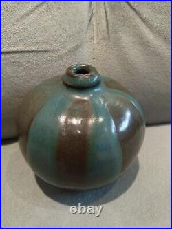 Studio Pottery Vase Thomas Fetter Mcm. Signed Art Pottery Squat Vase 1960s Studio Pottery Vase Thomas Fetter Mcm. Signed Art Pottery Squat Vase 1960s
