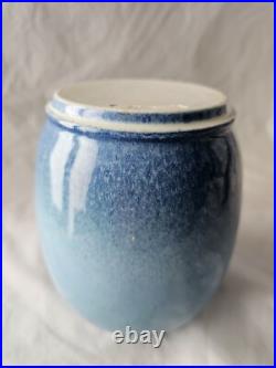 Stunning Harrow Weald studio pottery vase by Ronald Czilinski, Circa 1930's