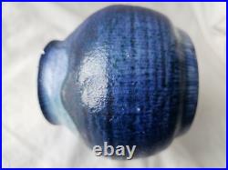 Stunning Harrow Weald studio pottery vase by Ronald Czilinski, Circa 1930's