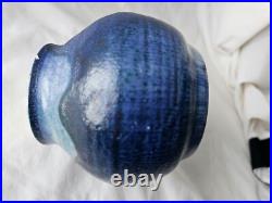 Stunning Harrow Weald studio pottery vase by Ronald Czilinski, Circa 1930's