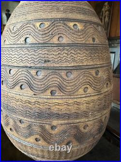 Stunning Large Studio Pottery Vase With Scraffito Decoration By Richard Heeley