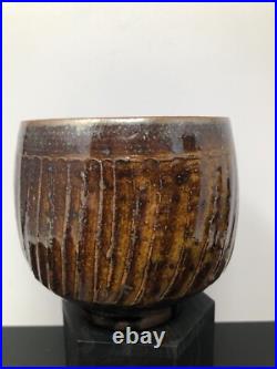 Svend Bayer @ Wenford Bridge Studio Pottery fluted Vase Treacle Glaze 11cm #2587 Svend Bayer @ Wenford Bridge Studio Pottery fluted Vase Treacle Glaze 11cm #2587