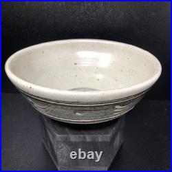 Ursula Mommens (1908-2010) Studio Pottery Wax Resist Decorated bowl 14cm #2653 Ursula Mommens (1908-2010) Studio Pottery Wax Resist Decorated bowl 14cm #2653
