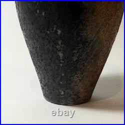 VERY STYLISH STUDIO POTTERY Vase TROIKA STYLE VERY RARE