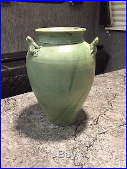 Vintage Art Pottery FROG Vase Mat Green