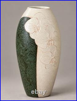 Vintage Japanese Studio Pottery Vase Carved Orchid Green Glaze Signed Wood Box