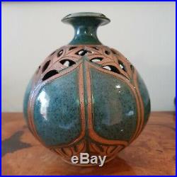 Vintage Susan Brown Freeman Hand Thrown Articulated Pottery Vase