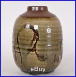 Walter Dexter RCA Studio Pottery Vase Canadian Listed 1931-2015 6 inches tall